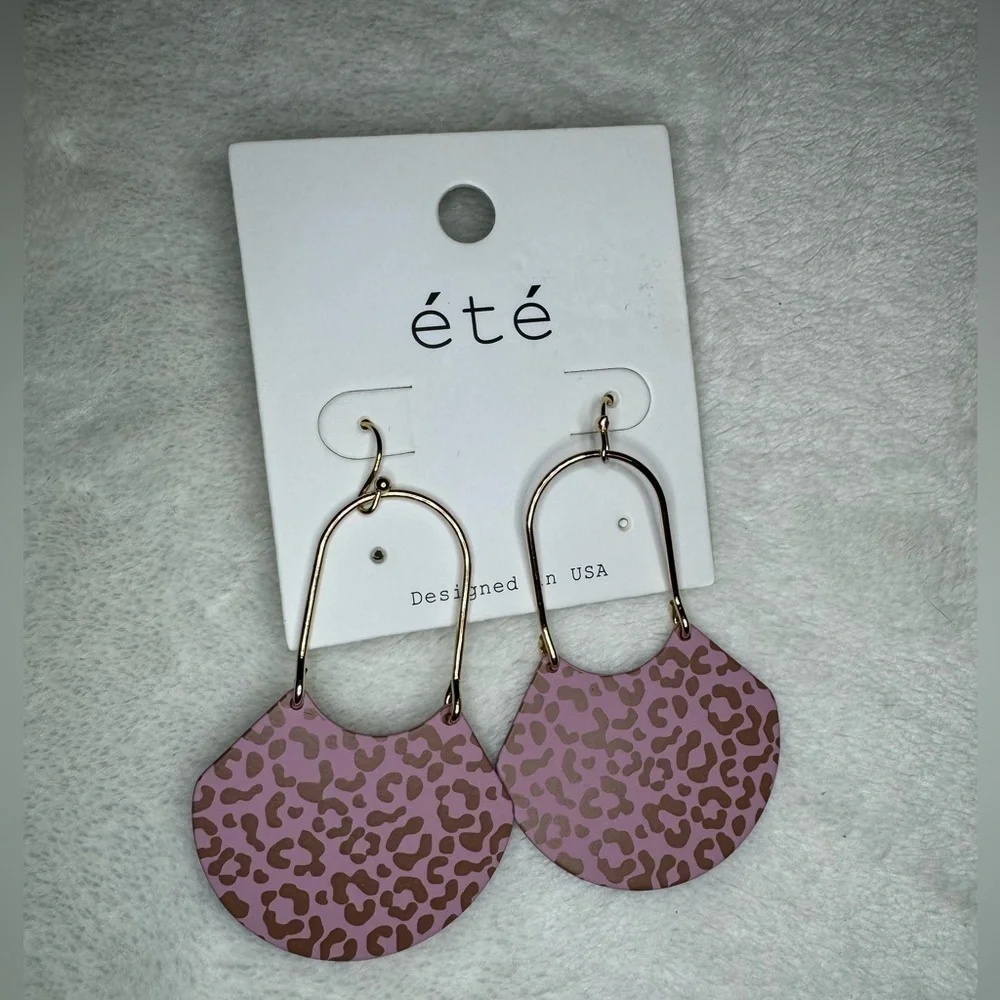 Pink Cheetah Arch Earrings